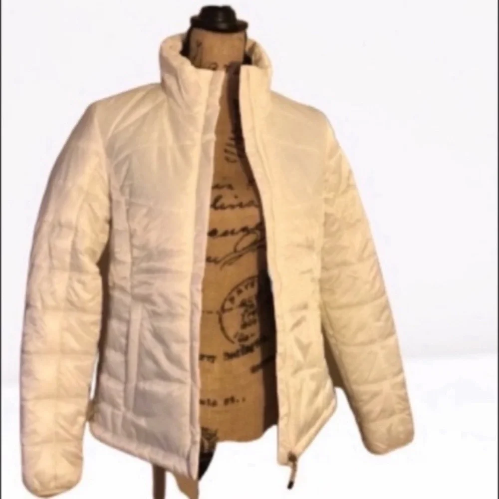 🆕 White Out Packable Jacket NWT